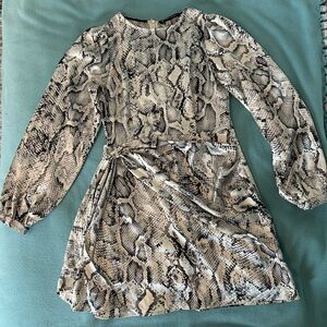 Zara Women’s stylish dress size Small